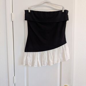 NWOT Anthropologie Maeve Asymmetrical Strapless Top in Black and White (Large)